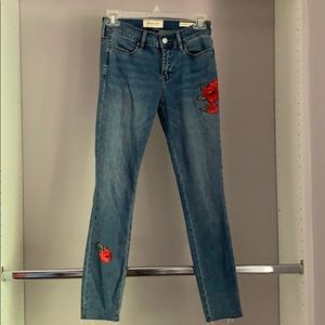 Rose embroidered skinny jeans